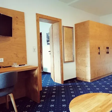 Tirolerhof Otel Leutasch